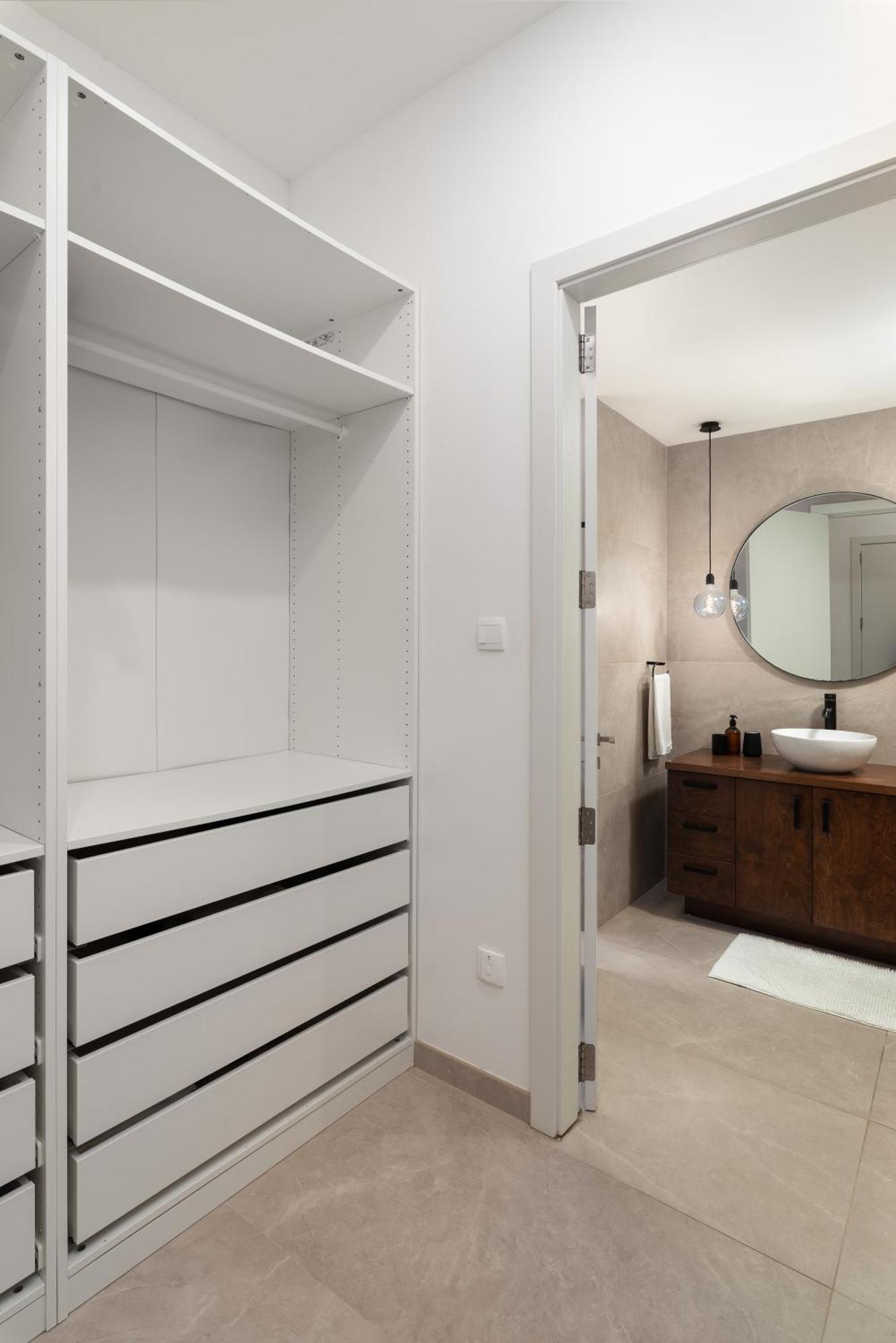 Apartment Modern 1br Spacious With Terrace - Close To St Thomas Bay Marsaskala